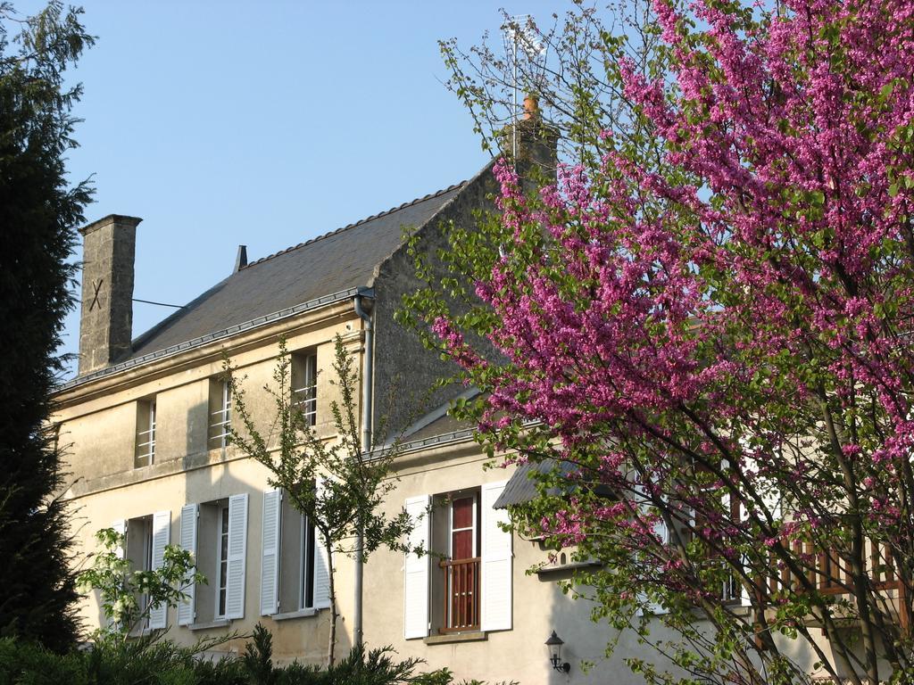 Le Chai De La Rose Spa Et Seances Bien Etre Doué-la-Fontaine Exterior foto