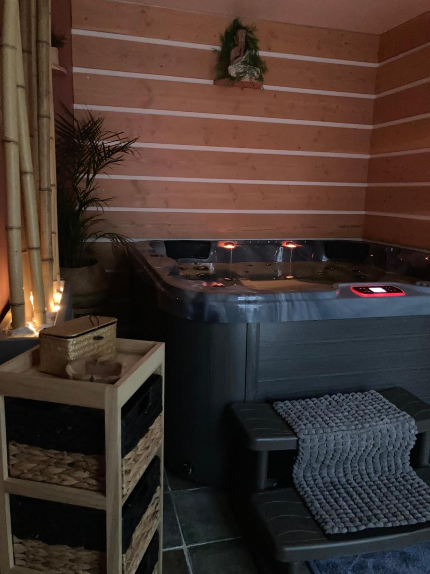 Le Chai De La Rose Spa Et Seances Bien Etre Doué-la-Fontaine Exterior foto
