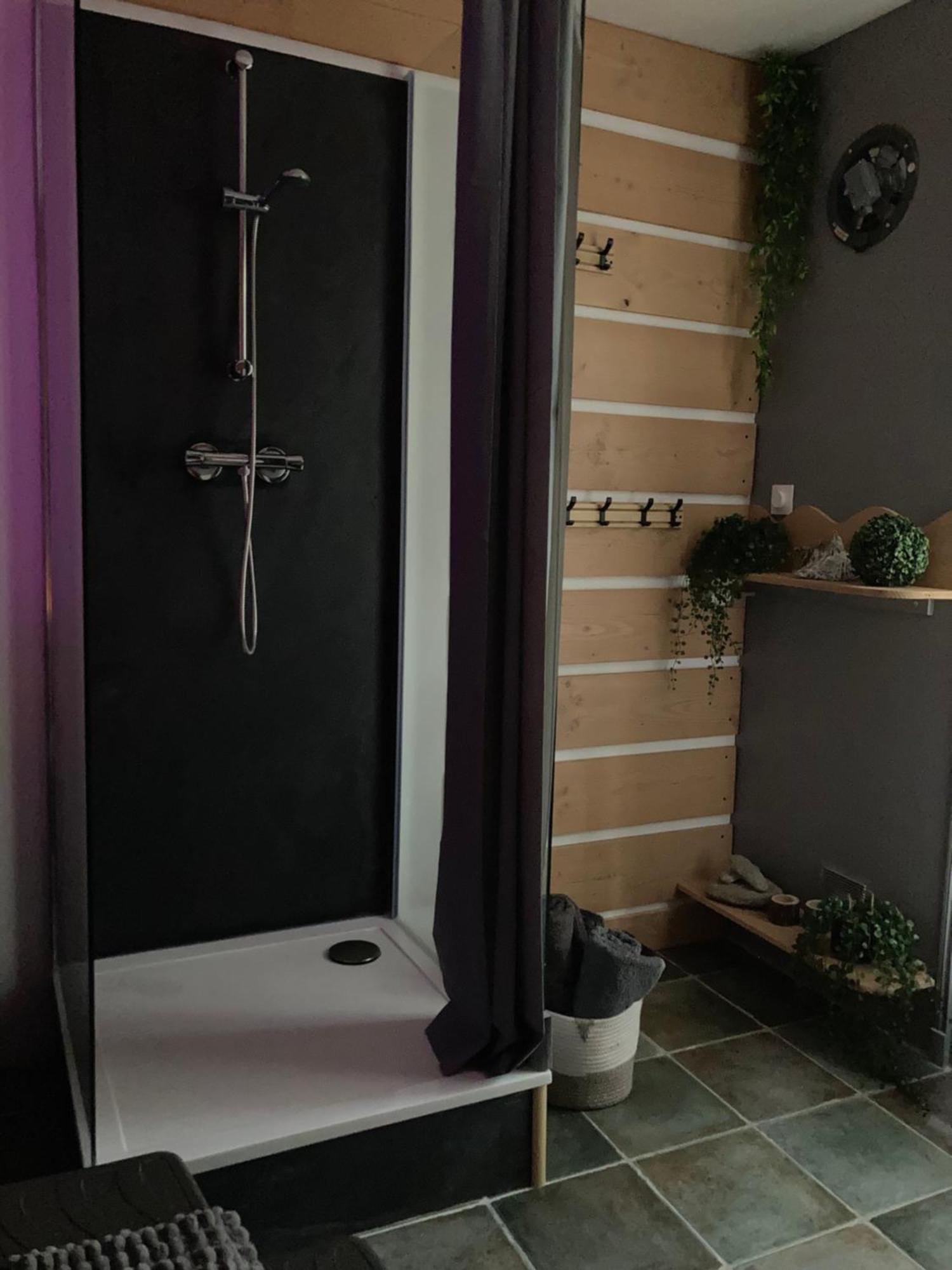 Le Chai De La Rose Spa Et Seances Bien Etre Doué-la-Fontaine Exterior foto